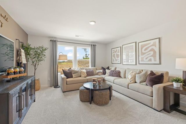 5416 Aurora Trail, Flowery Branch, GA 30542