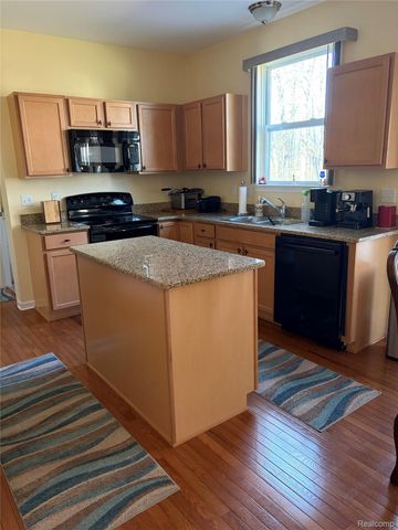 44265 Timberview Court, Van Buren Charter Township, MI 48111