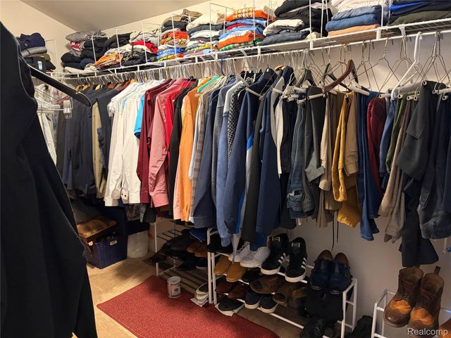 44265 Timberview Court, Van Buren Charter Township, MI 48111