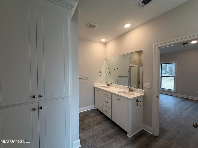 213 Anderson Oaks Drive, Pearl, MS 39208