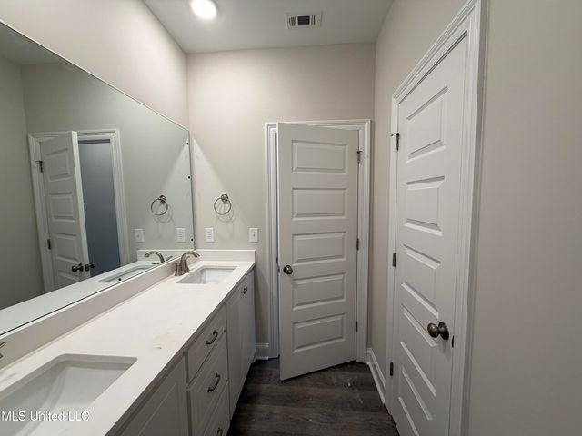 213 Anderson Oaks Drive, Pearl, MS 39208