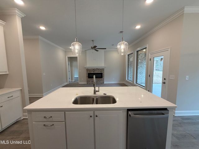 213 Anderson Oaks Drive, Pearl, MS 39208