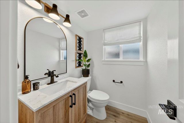 6029 N Oliver Ave, Boise, ID 83714
