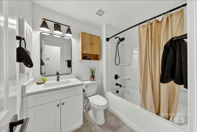 6029 N Oliver Ave, Boise, ID 83714