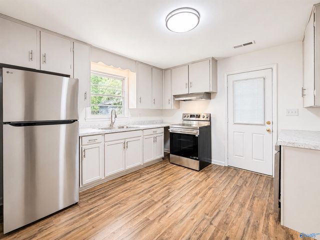 2307 12th Street SE, Decatur, AL 35601