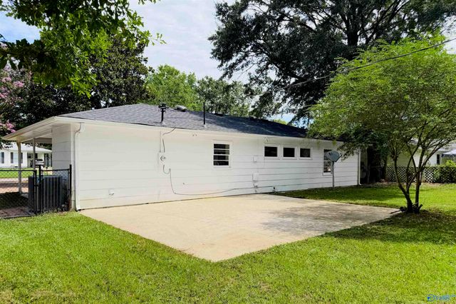 2307 12th Street SE, Decatur, AL 35601