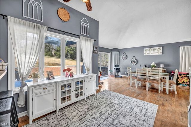 6101 National Road, Zanesville, OH 43701