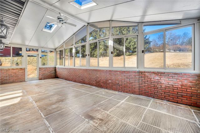 6101 National Road, Zanesville, OH 43701