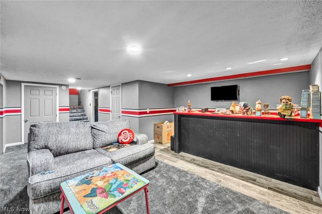 6101 National Road, Zanesville, OH 43701