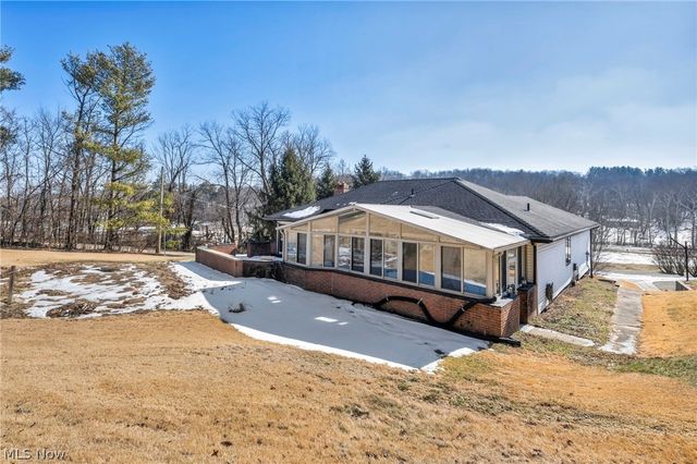 6101 National Road, Zanesville, OH 43701