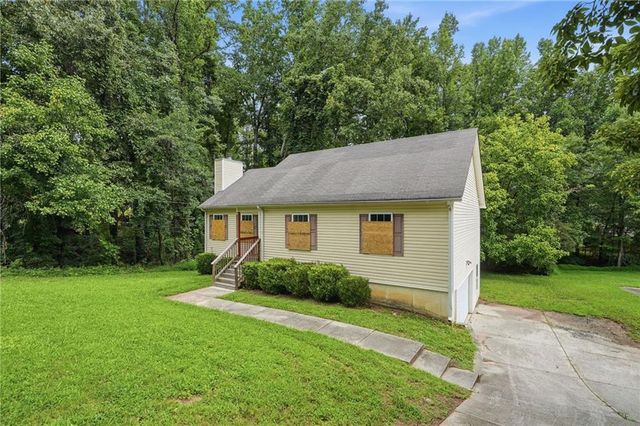 6013 Radford Drive, Riverdale, GA 30296