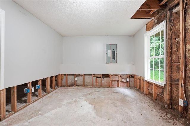 6013 Radford Drive, Riverdale, GA 30296