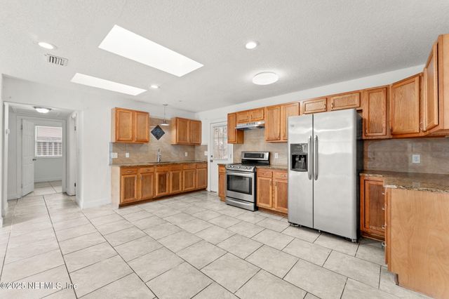 5025 WELBORN Road, Jacksonville, FL 32207