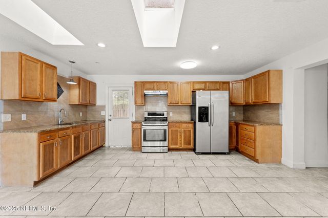 5025 WELBORN Road, Jacksonville, FL 32207