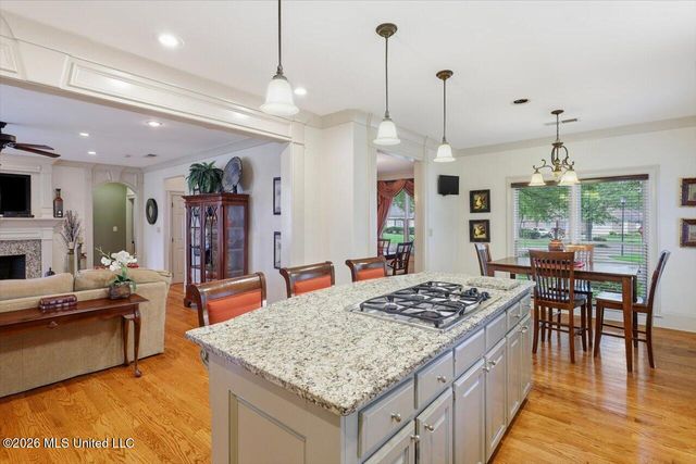 301 Feather Glen, Ridgeland, MS 39157