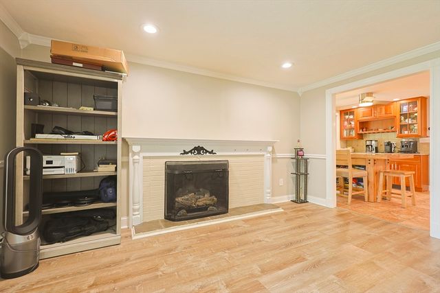 2 Villa Lane, Peabody, MA 01960