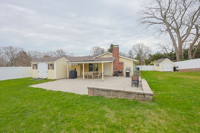 2 Villa Lane, Peabody, MA 01960