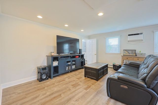 2 Villa Lane, Peabody, MA 01960