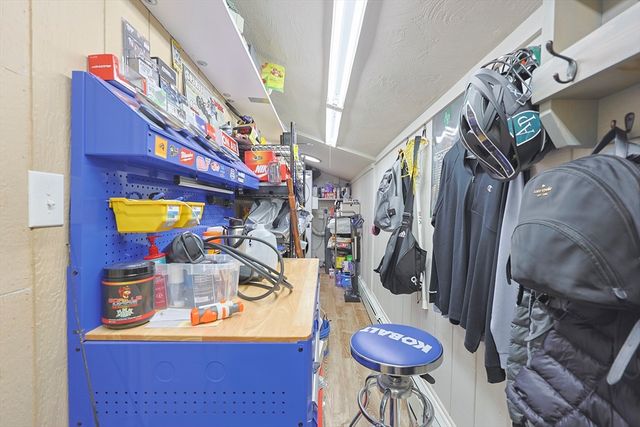 2 Villa Lane, Peabody, MA 01960