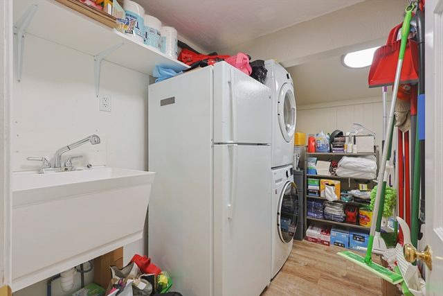 2 Villa Lane, Peabody, MA 01960