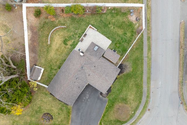 2 Villa Lane, Peabody, MA 01960