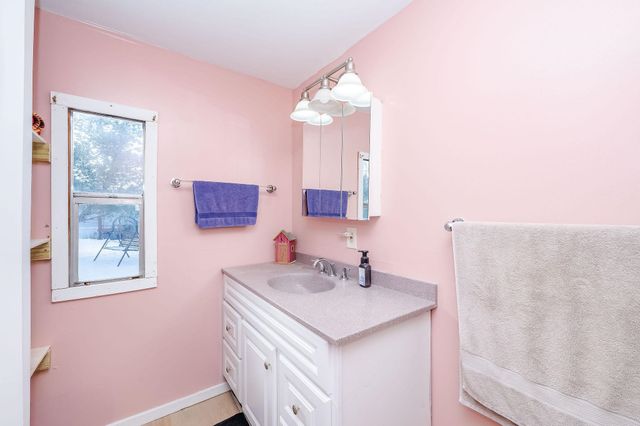 42 Trade Wind Lane, Rochester, NH 03867