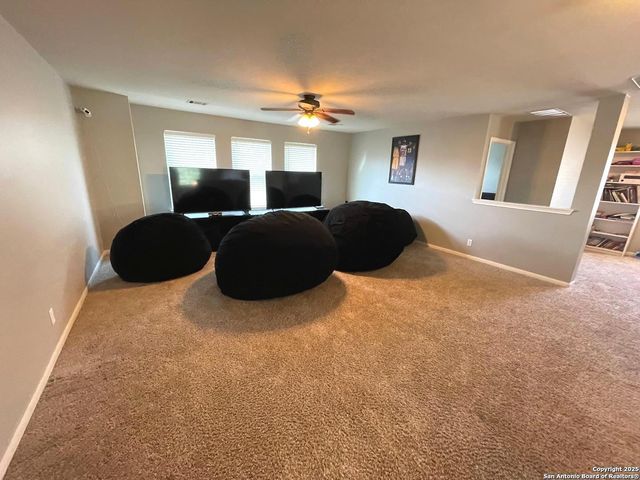 165 OZUNA DR, Cibolo, TX 78108