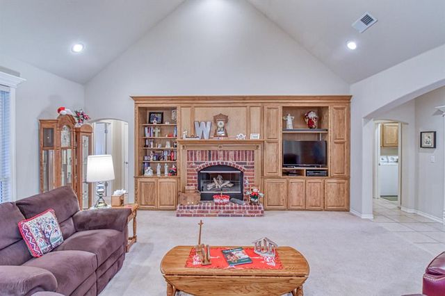 800 S 71st Street, Broken Arrow, OK 74014