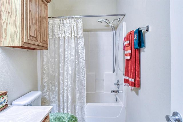 800 S 71st Street, Broken Arrow, OK 74014