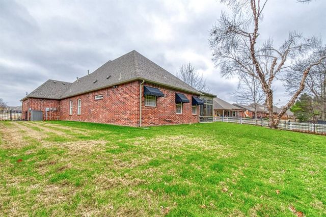 800 S 71st Street, Broken Arrow, OK 74014