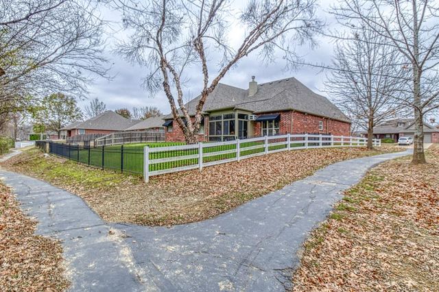 800 S 71st Street, Broken Arrow, OK 74014