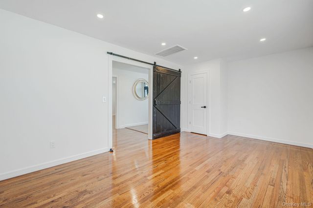 2 Polo Street, Dix Hills, NY 11746