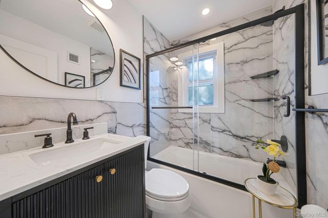 2 Polo Street, Dix Hills, NY 11746