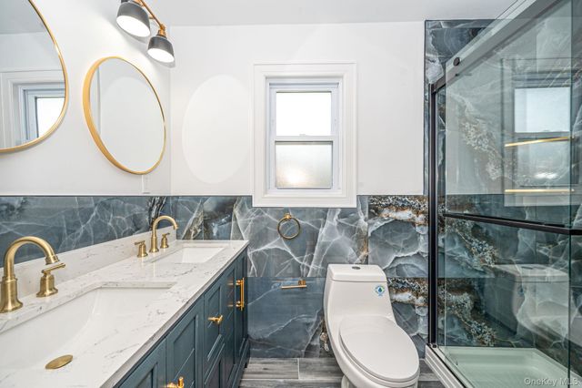 2 Polo Street, Dix Hills, NY 11746