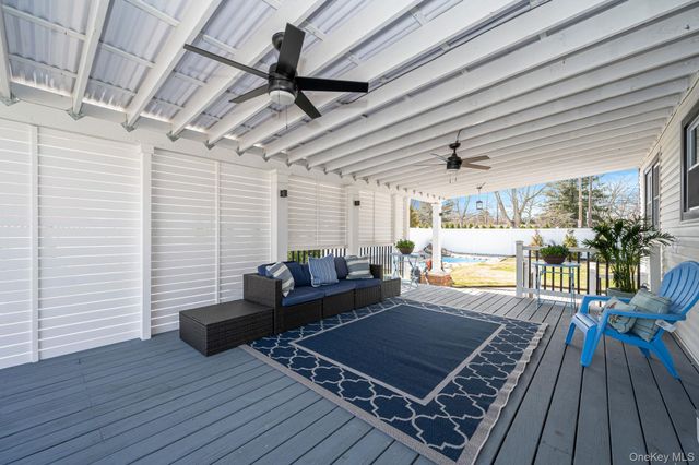 2 Polo Street, Dix Hills, NY 11746