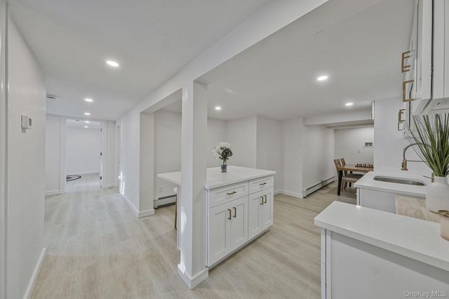 2 Polo Street, Dix Hills, NY 11746