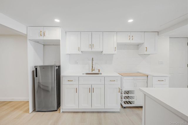 2 Polo Street, Dix Hills, NY 11746