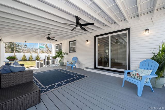 2 Polo Street, Dix Hills, NY 11746