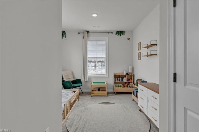 1515 Waltham LN, Newport News, VA 23608