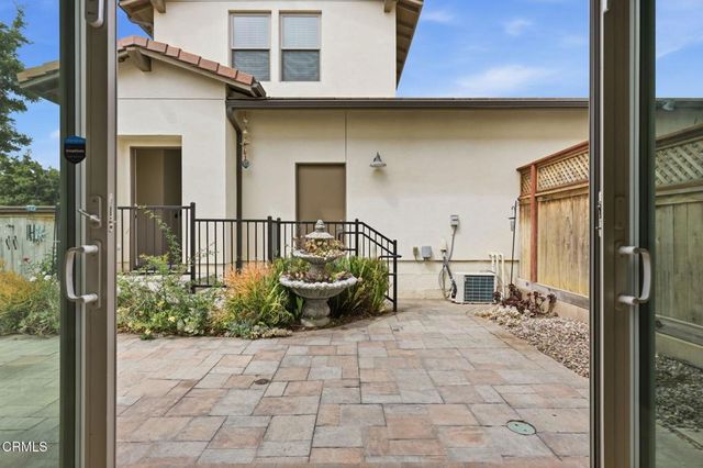 283 Los Altos Walk, Ventura, CA 93004
