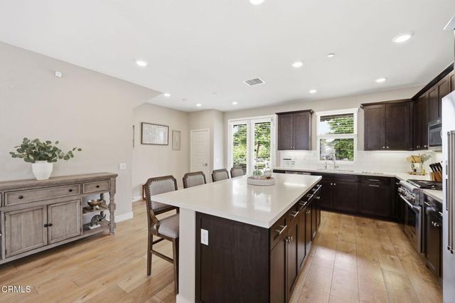 283 Los Altos Walk, Ventura, CA 93004