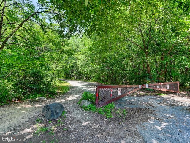 3206 LYNCH RD, Baltimore, MD 21219