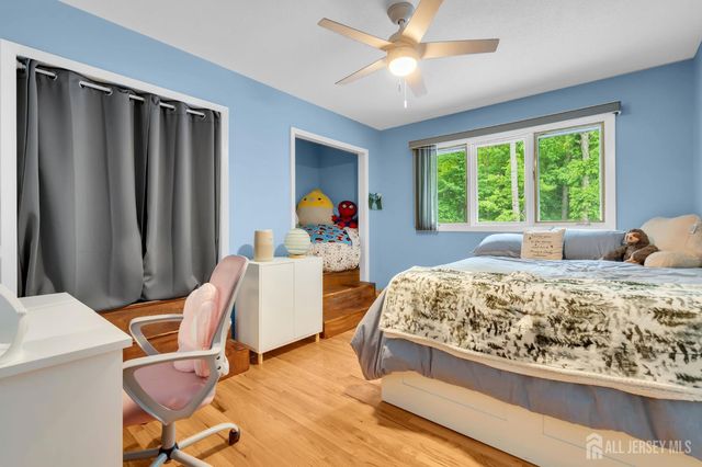 16 Woodmere Road, North Brunswick, NJ 08902