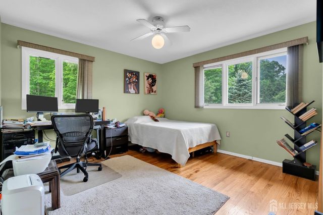 16 Woodmere Road, North Brunswick, NJ 08902