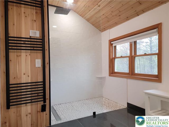 444 CLEARVIEW Drive, Tobyhanna Twp, PA 18334