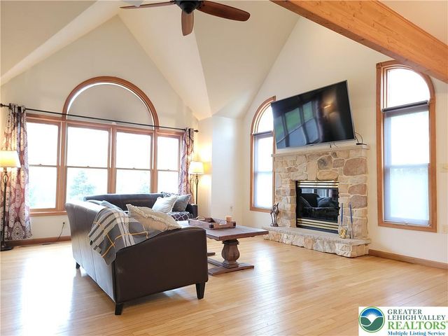 444 CLEARVIEW Drive, Tobyhanna Twp, PA 18334