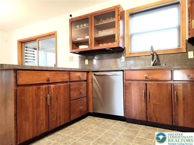 444 CLEARVIEW Drive, Tobyhanna Twp, PA 18334