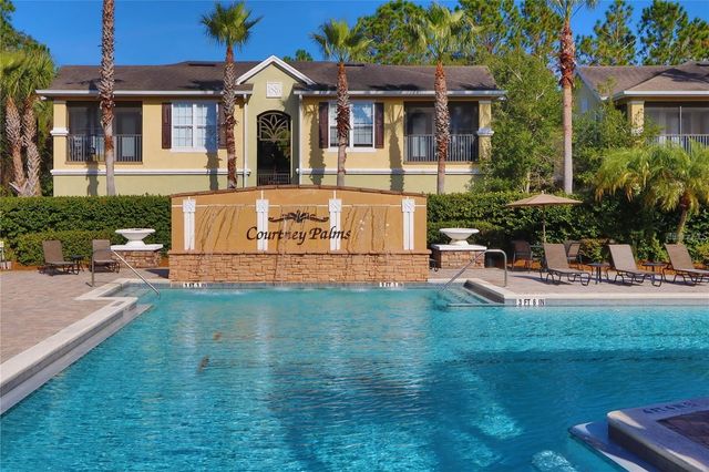 10209 COURTNEY PALMS BOULEVARD 104, Tampa, FL 33619