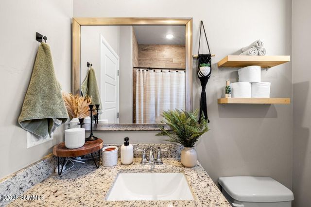 890 Holly Park Avenue, Santa Teresa, NM 88008