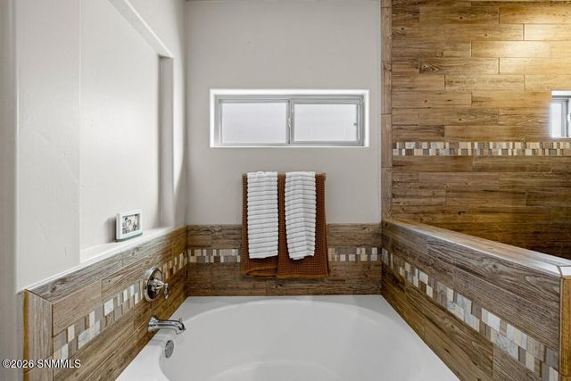 890 Holly Park Avenue, Santa Teresa, NM 88008